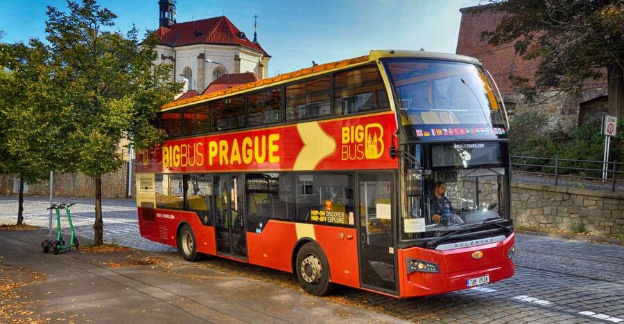 Prague: Big Bus Hop-on Hop-off, Castle Tour and River Cruise - The English castle walk at 2:15 PM