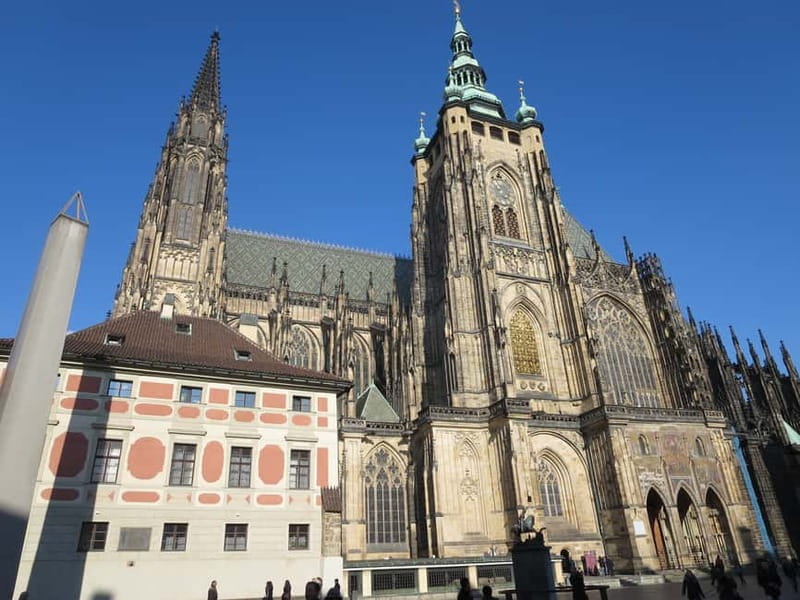 Prague: Bus and Boat Tour - Seeing Lesser Town from the route