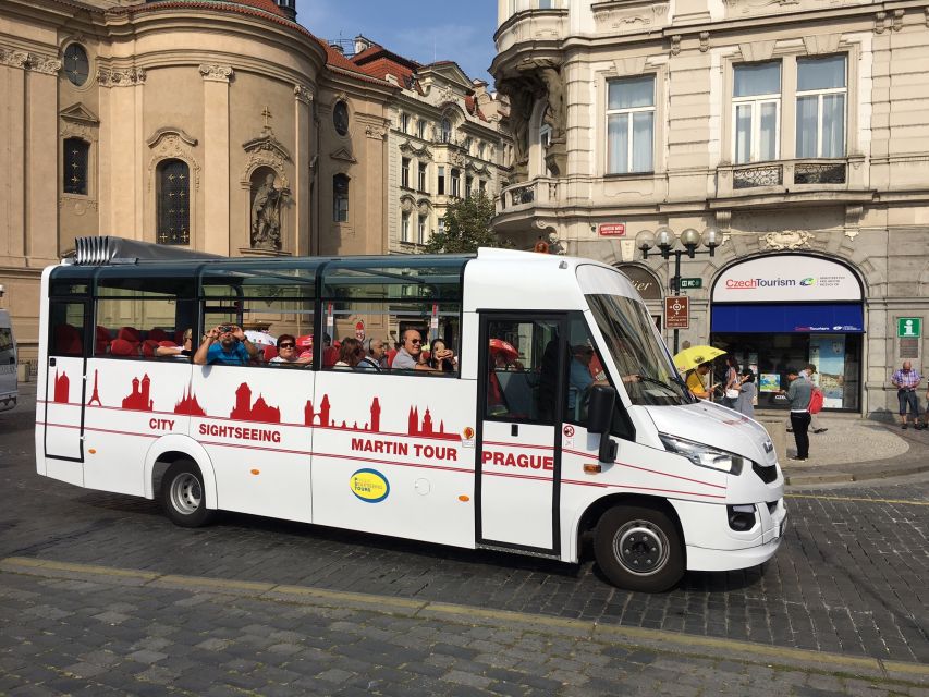 Prague City: 1-Hour Orientation Tour by Bus - What the audio commentary adds