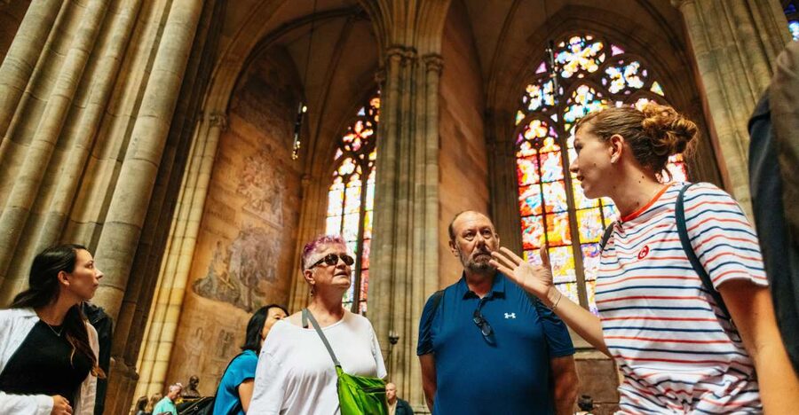 Prague: City Highlights By Bus, Boat, and on Foot - A one-hour view of Prague from the Vltava