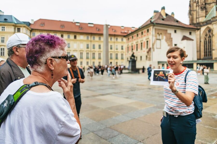 Prague: City Highlights By Bus, Boat, and on Foot - The Jewish Quarter and Prague’s historic center