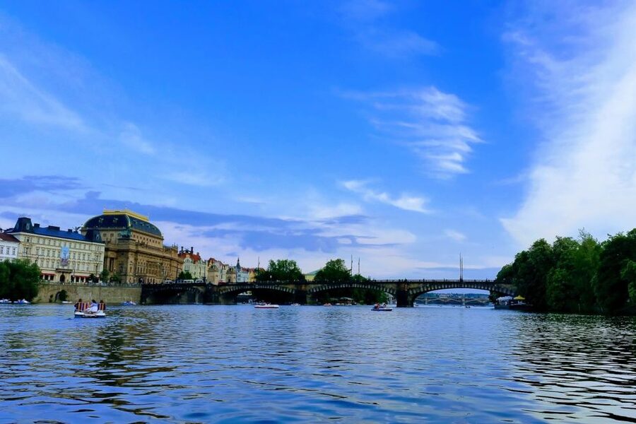 Prague: Historic City Center Bus Tour with Top Sights - Comfort, weather, and taking photographs