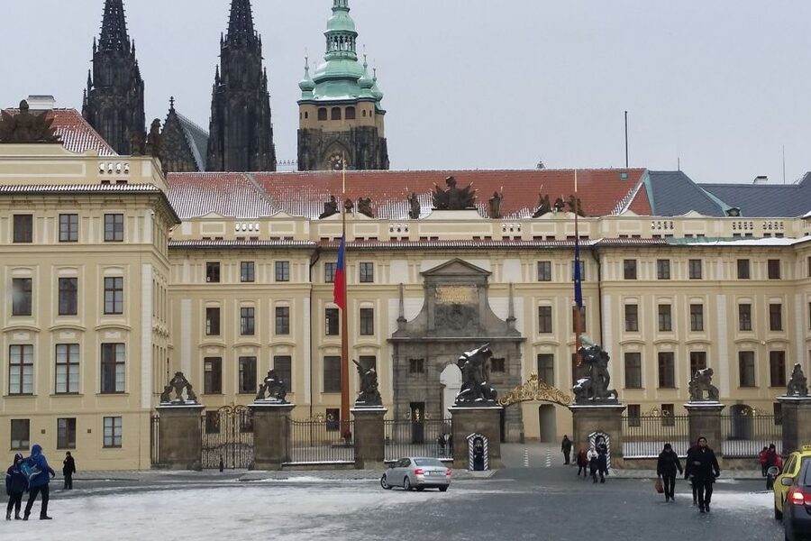Prague: Historic City Center Bus Tour with Top Sights - Should you book it?