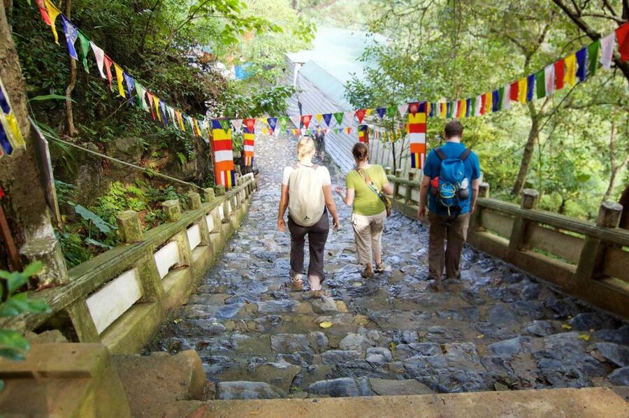 Private Car/Bus Renting Hanoi - Ninh Binh - Halong - Sapa... - Should you book this Ninh Binh day trip?