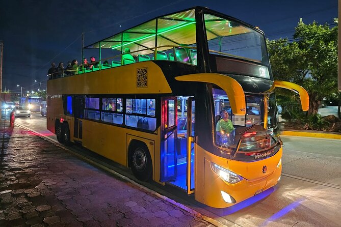 Private Party Bus Loop in Cancun - A moving nightclub on Avenida Kukulkan