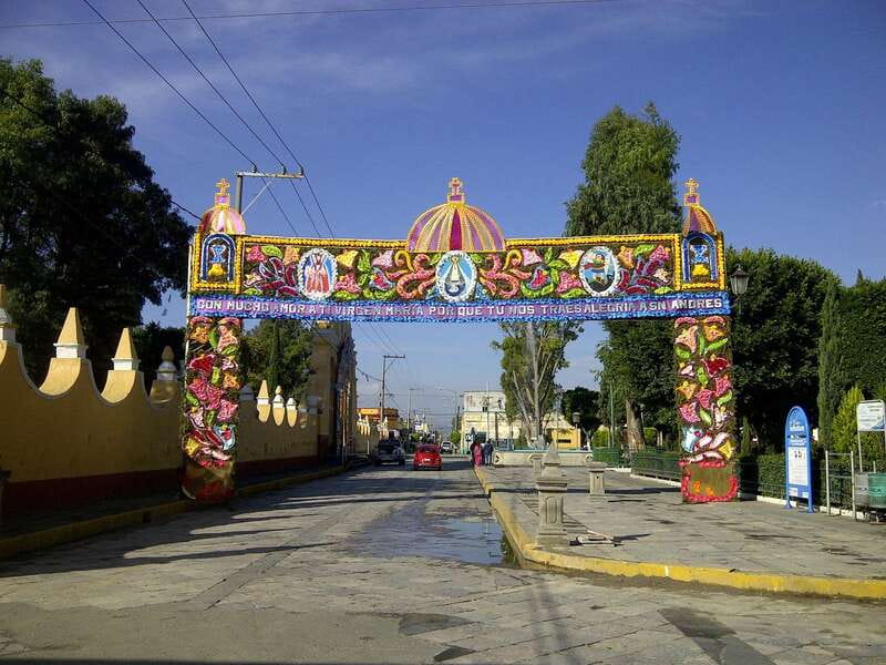 Puebla: Cholula Magical Town Tour by Double-Decker Bus - Language, comfort, and practical limits