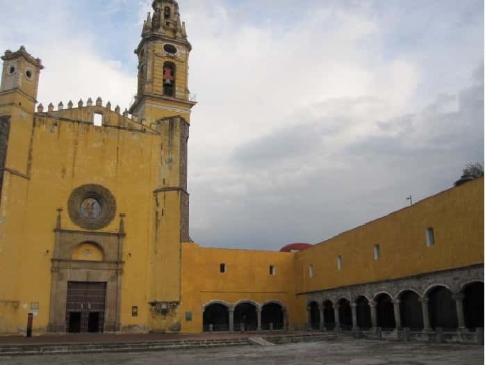 Puebla: Cholula Magical Town Tour by Double-Decker Bus - San Andrés Cholula and its parish church