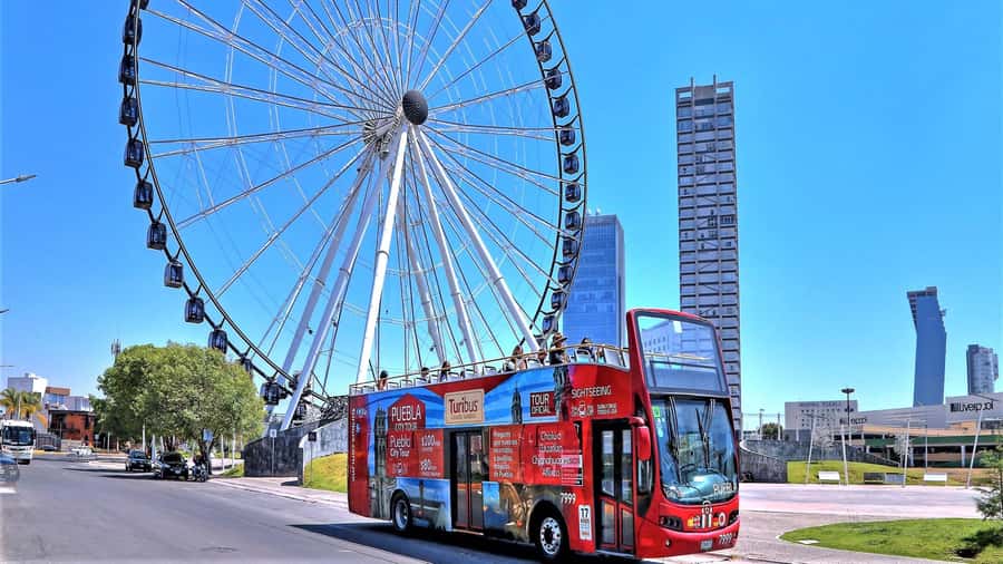 Puebla: Hop-on Hop-off City Tour and Observation Wheel - Zócalo, Palafoxiana Library, and the old center