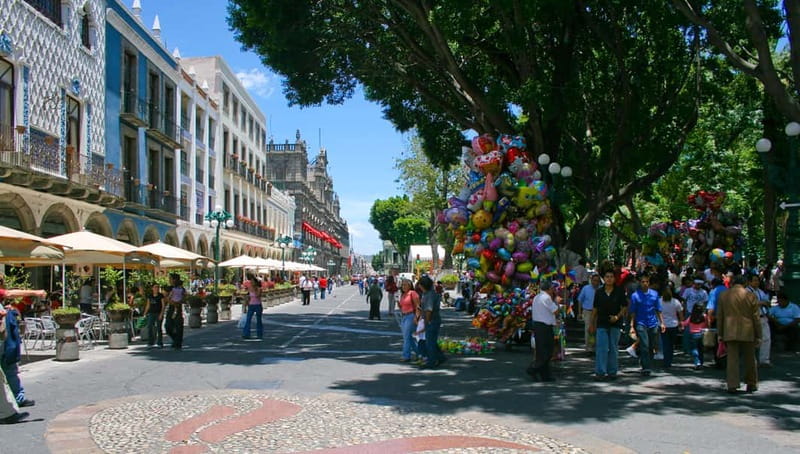 Puebla Sightseeing Tour by Double-Decker Tram - A quick look at Puebla from the zocalo