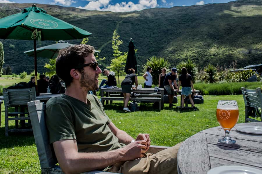 Queenstown & Gibbston Valley: Hop-On Hop-Off Wine Tours - A self-guided wine day without the rental car