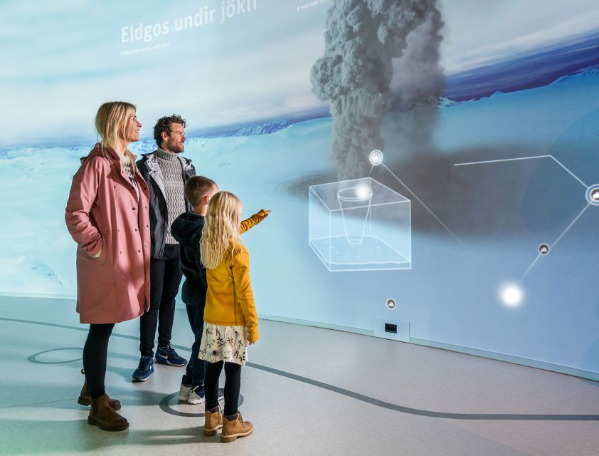 Reykjavík: Hop-On Hop-Off Bus and Perlan Museum Entry Ticket - Volcanoes, Earthquakes, and the Forces of Nature
