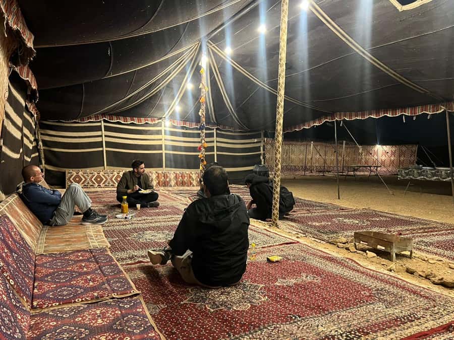 Riyadh Edge of The World and Bat Cave Visit by Bus - Key points at a glance