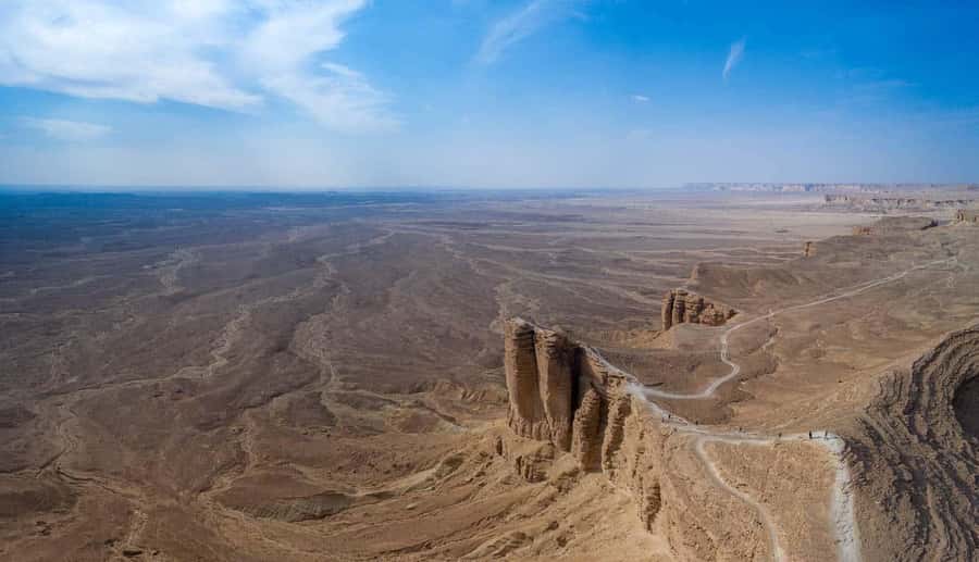 Riyadh Edge of The World and Bat Cave Visit by Bus - Who will enjoy this trip most