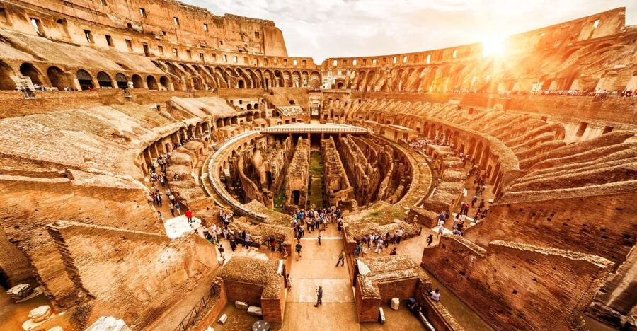Rome: Hop-On Hop-Off Bus, Roman Forum & Colosseum Tour - Palatine Hill and the view over ancient Rome