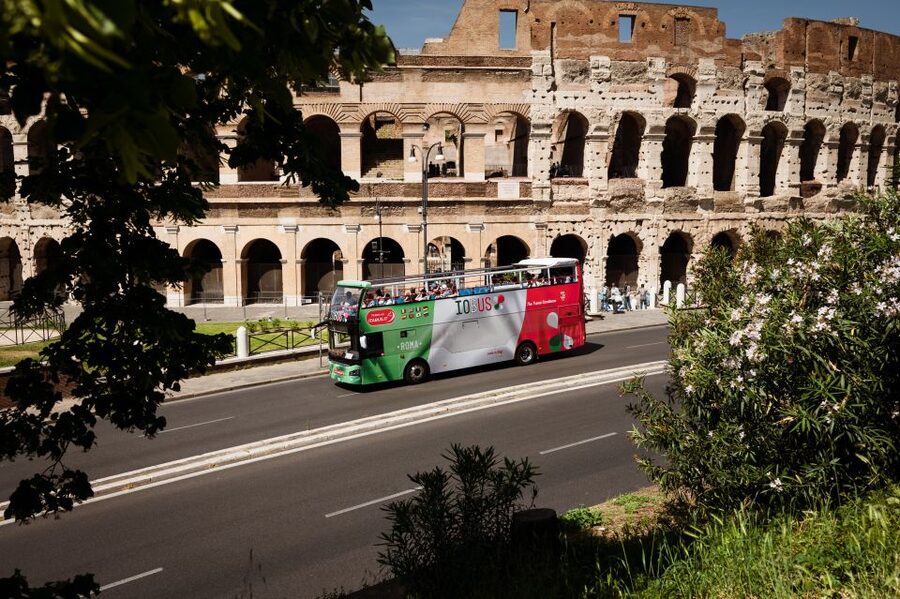 Rome: Hop-On Hop-Off Open-Top Bus City Tour - Piazza Venezia Brings You Into Central Rome