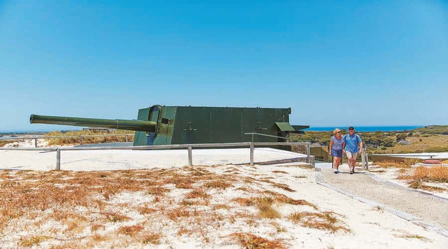 Rottnest Island: Grand Bus and Train Tour with Lunch - Key points at a glance