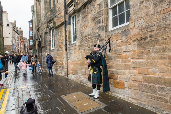 Royal Edinburgh Ticket - Hop-On Hop-Off and Attraction Admissions - Waterloo Place, the central connection