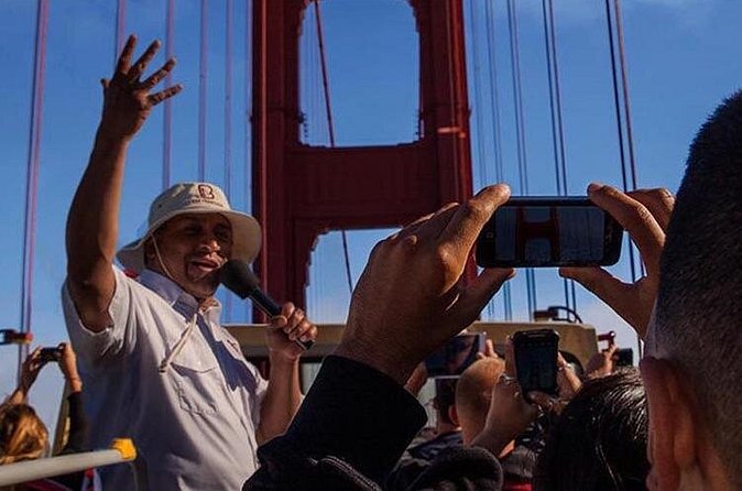 San Francisco Hop-On Hop-Off Open Top Bus Tour (Essential) 24Hour - Palace of Fine Arts, Cow Hollow, and Lombard Street