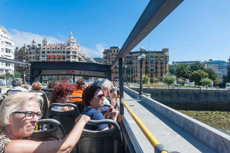 San Sebastian: Hop-On Hop-Off City Tour Bus - Key points at a glance
