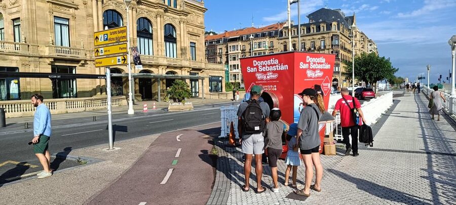 San Sebastian: Hop-On Hop-Off City Tour Bus - Ayete, Anoeta, Amara, and Tabakalera