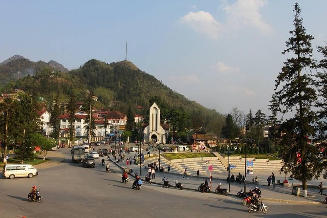 Sapa 2 Days 1 Night Tour From Hanoi By Bus (Hotel Overnight) - The long road from Hanoi to Sapa