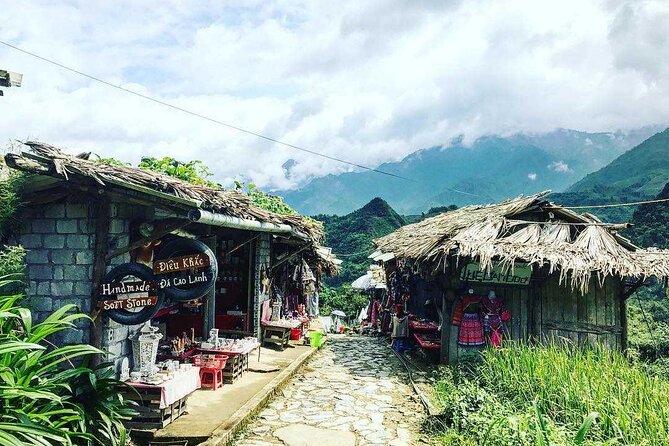 Sapa 2D1N Trekking to Giang Ta Chai Village from Hanoi by Bus - What to pack for Sapa’s changeable weather