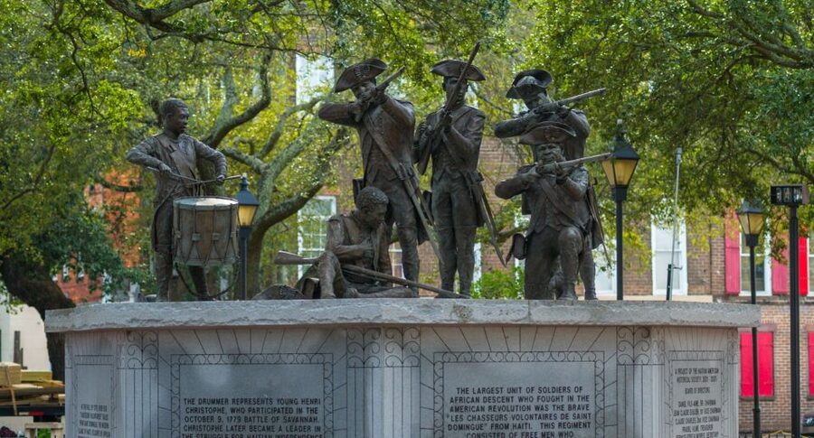 Savannah: Old Town Hop-On Hop-Off Trolley Tour - Davenport House and Colonial Park Cemetery
