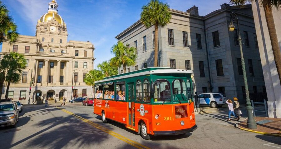 Savannah: Old Town Hop-On Hop-Off Trolley Tour - Starting at the Visitor Center and West Boundary