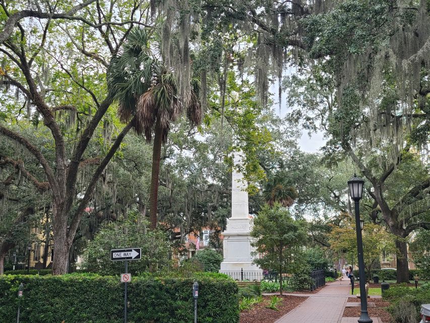Savannah: Old Town Hop-On Hop-Off Trolley Tour - River Street, the Waving Girl, and the waterfront