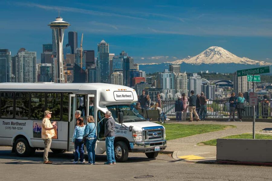 Seattle: 3-Hour City Tour by Bus - Crossing Lake Washington and Mercer Island