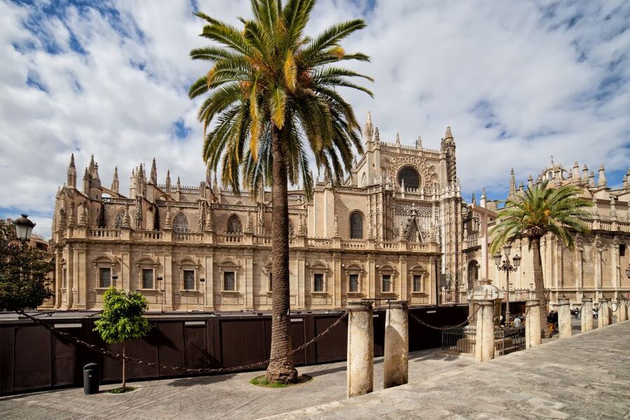 Seville: City Sightseeing Hop-On Hop-Off Bus Tour - Stops 10 to 12: Macarena, the towers, and Alameda