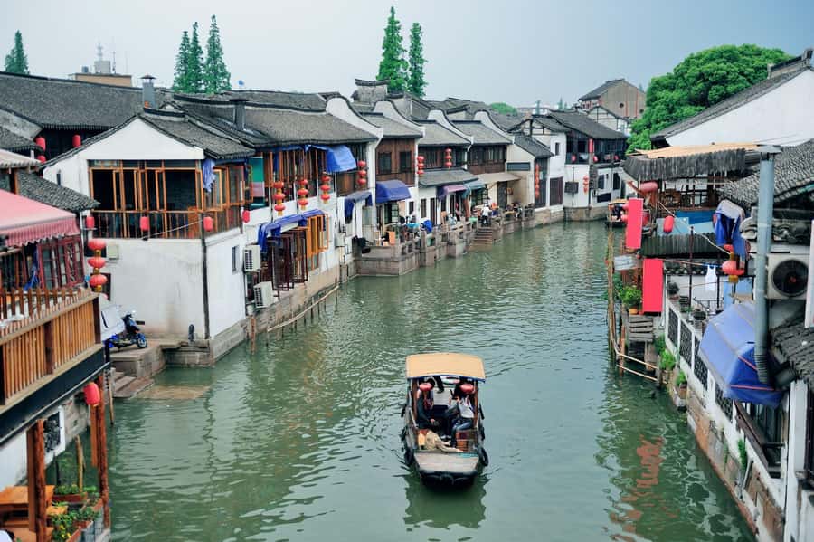 Shanghai：Old Town, Yu Garden, Zhujiajiao Water Town Bus Tour - Key points at a glance