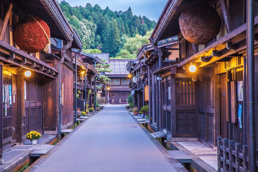 Shirakawago and Takayama 1 Day Bus Tour from Nagoya - What the $57 price really covers