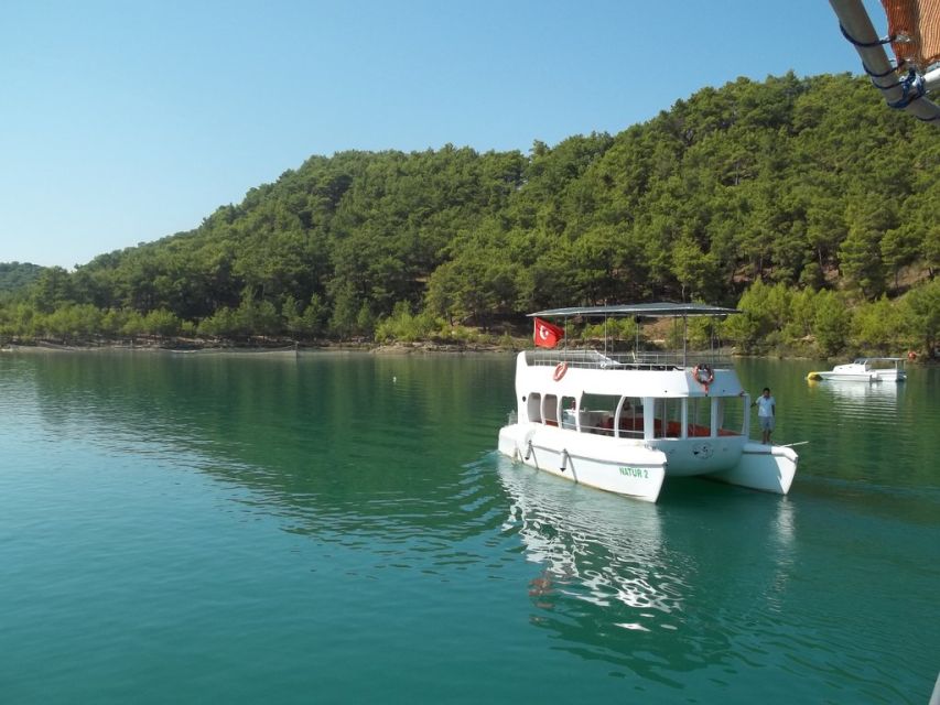Side: Green Canyon Boat Trip & Bus Safari with Lunch - Green Lake gives this day its purpose