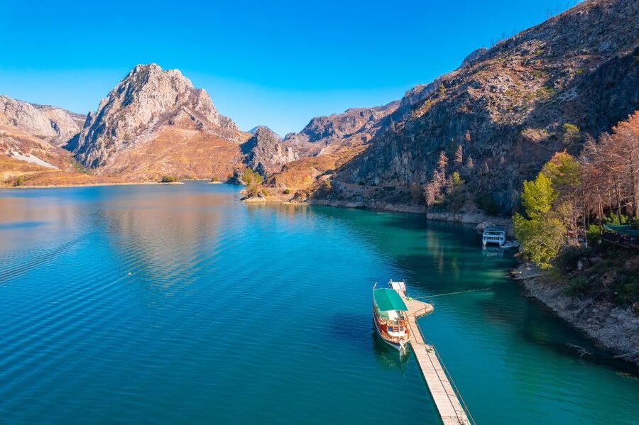Side: Green Canyon Boat Trip & Bus Safari with Lunch - Lunch near the lake
