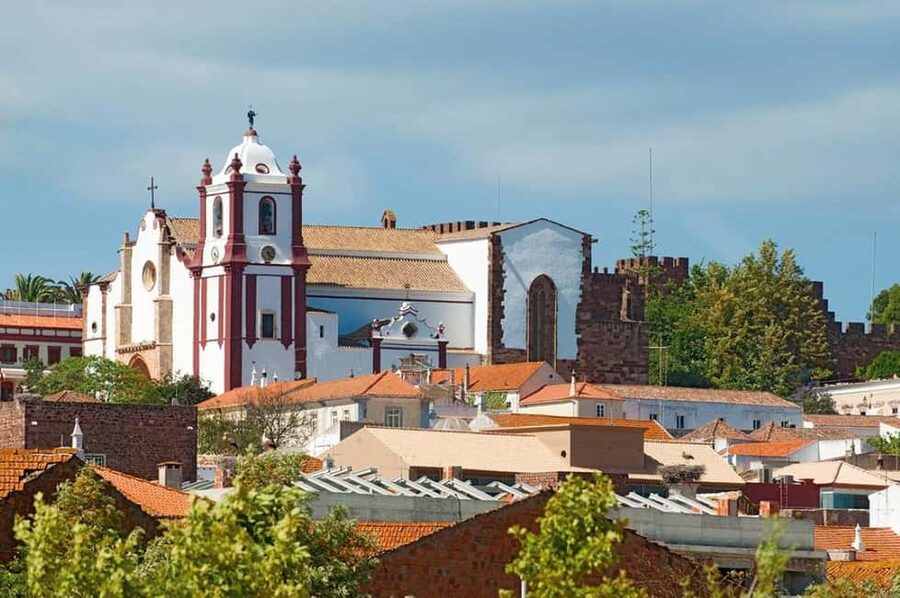 Silves and Monchique Mountain: Guided Bus Tour - Inside Silves Castle and above the Arade River