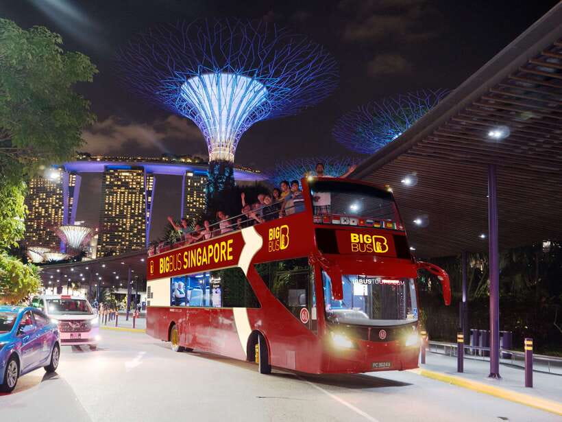 Singapore: Big Bus Hop-On Hop-Off Tour by Open-Top Bus - Heat, Rain, Seating, and Accessibility