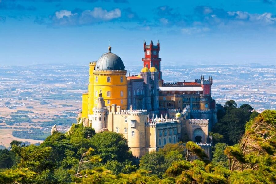 Sintra: Official Public Bus Transport: All Palaces & Castles - Who should buy this Sintra bus pass?