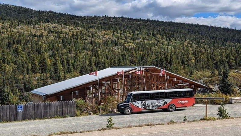 Skagway: Klondike Highway & Yukon Bus Tour with Husky Kennel - From Broadway to White Pass
