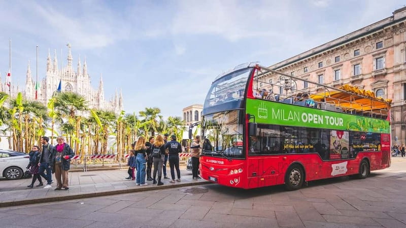 Skip-the-Line Duomo & La Scala Museum Tour + Hop On Hop Off - The walk through Galleria Vittorio Emanuele II