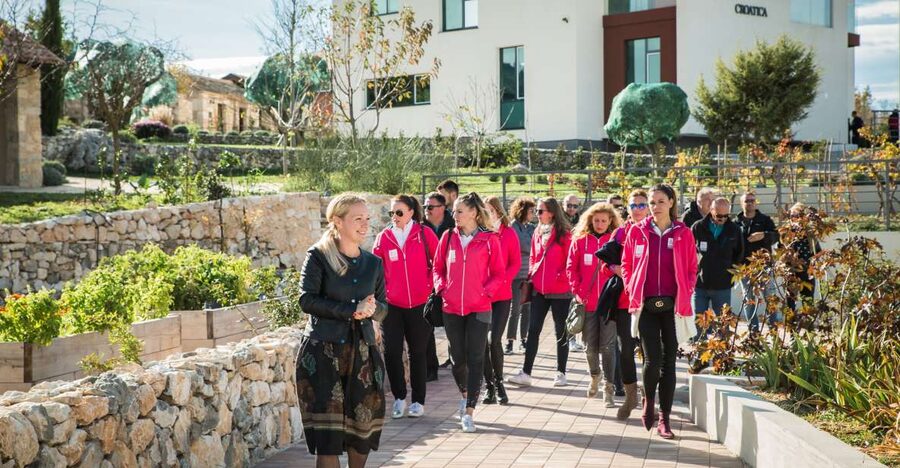 Split: Dalmatia for Nature Lovers Green Line Sightseeing Bus - Hidden Dalmatia and the multimedia nature center