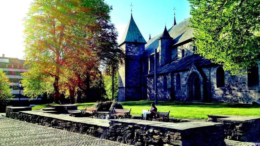 Stavanger: City Highlights Bus and Walking Tour - Key points at a glance