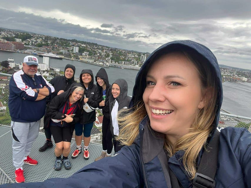 Stavanger: City Highlights Bus and Walking Tour - Street art, the port, and the spaces between stops