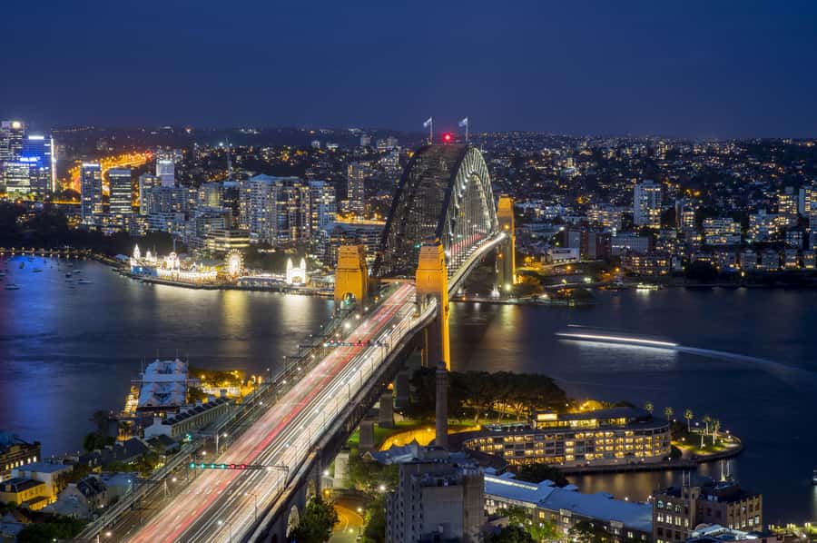Sydney: Big Bus Panoramic Night Tour by Open-Top Bus - Ten minutes at Milsons Point