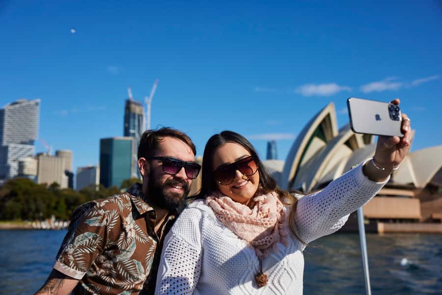 Sydney: Morning Sightseeing Bus to Bondi with Lunch Cruise - Starting the morning at one of 18 Sydney hotels