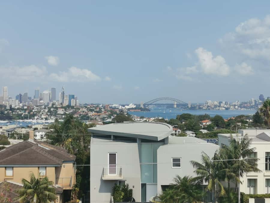 Sydney: Morning Sightseeing Bus to Bondi with Lunch Cruise - A 2.25-hour lunch cruise changes the view