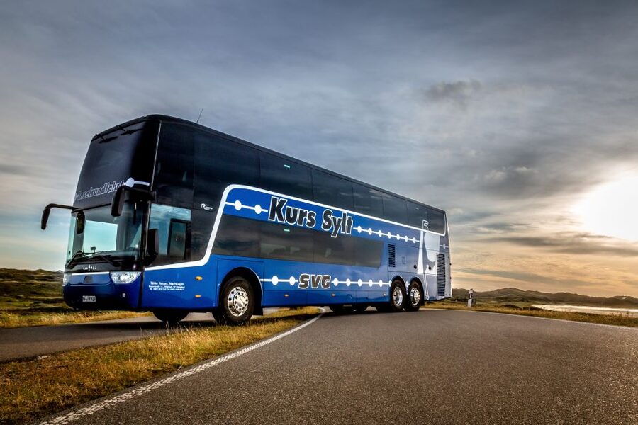 Sylt: Guided Island Tour by Bus with Sylt Highlights - List, the northern stop and a useful harbor break
