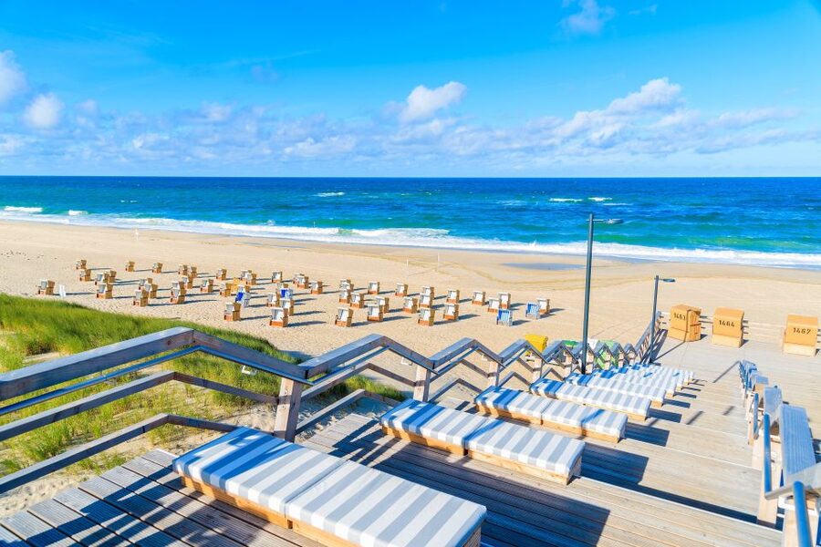 Sylt: Guided Island Tour by Bus with Sylt Highlights - Booking details that affect your decision