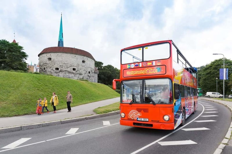 Tallinn: City Sightseeing Hop-On Hop-Off Bus Tour - Timing, seasons, and the biggest practical catch