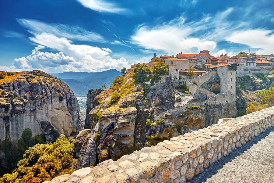 Thessaloniki: Full-Day Bus Trip to Meteora - Meeting in central Thessaloniki